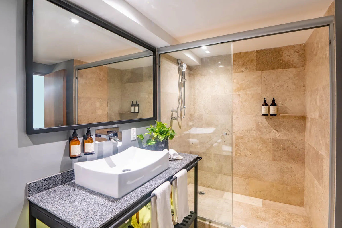 Luxury Accommodation + Padel + Activities